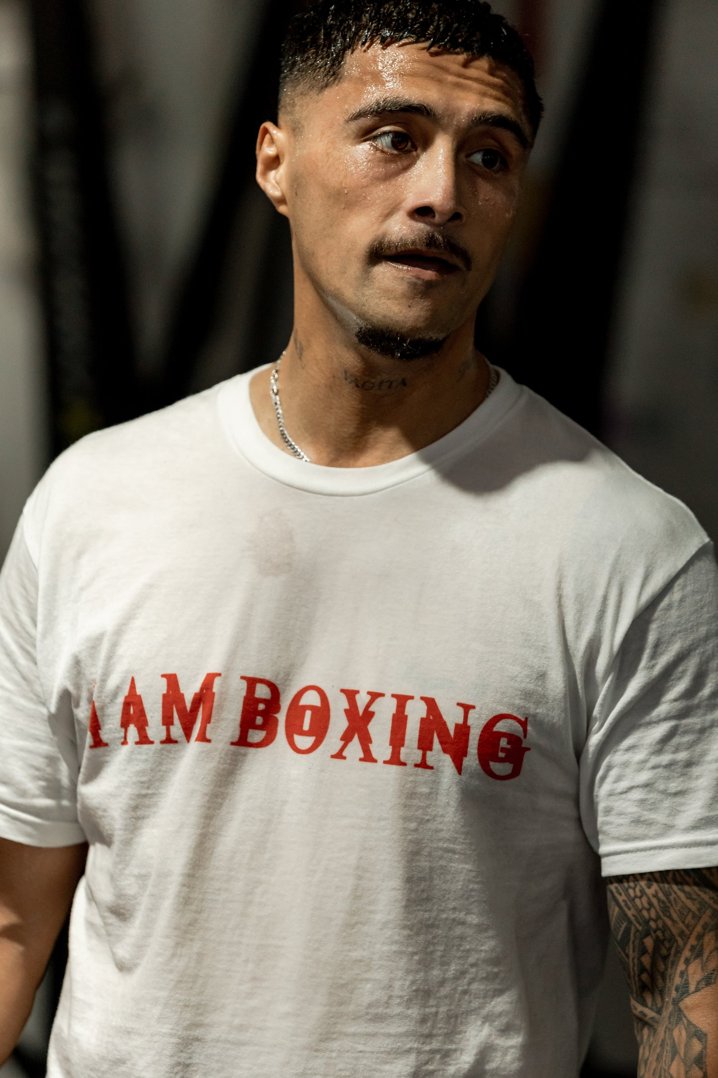 I AM BOXING - RED